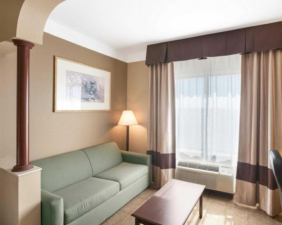 Comfort Suites Plainview Dış mekan fotoğraf